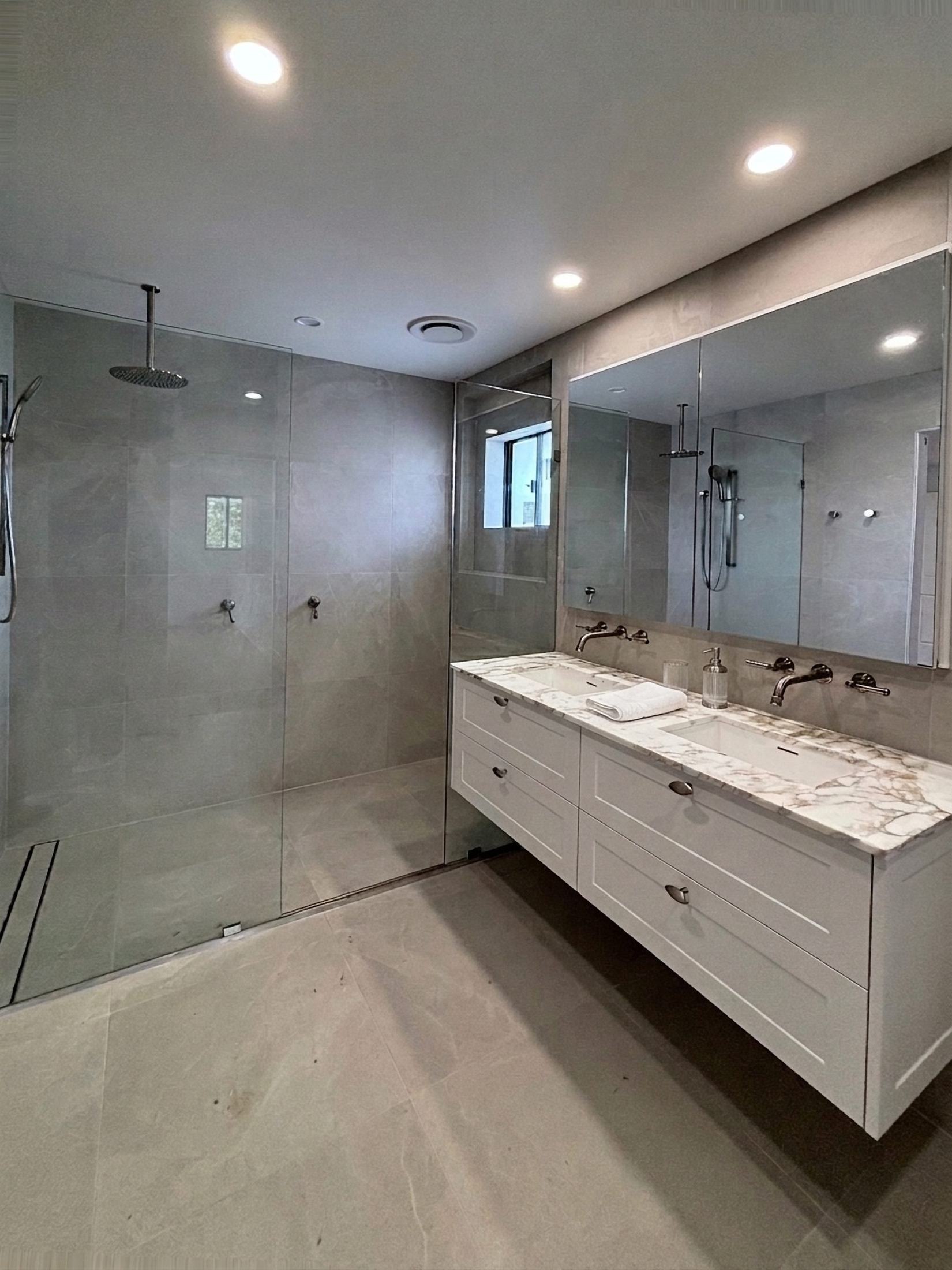 Ensuite